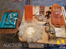 26 Piece Punch Set "Arlington Design" with Original Box {{23 Pieces Present}}, Knife in Block Set,