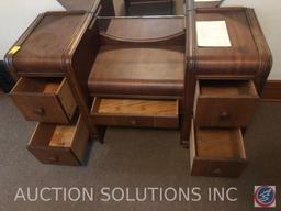 {{2XBID}} Vintage Vanity with Vanity Bench and Large Round Attached Mirror 47" x 17" x 27"; Mirror