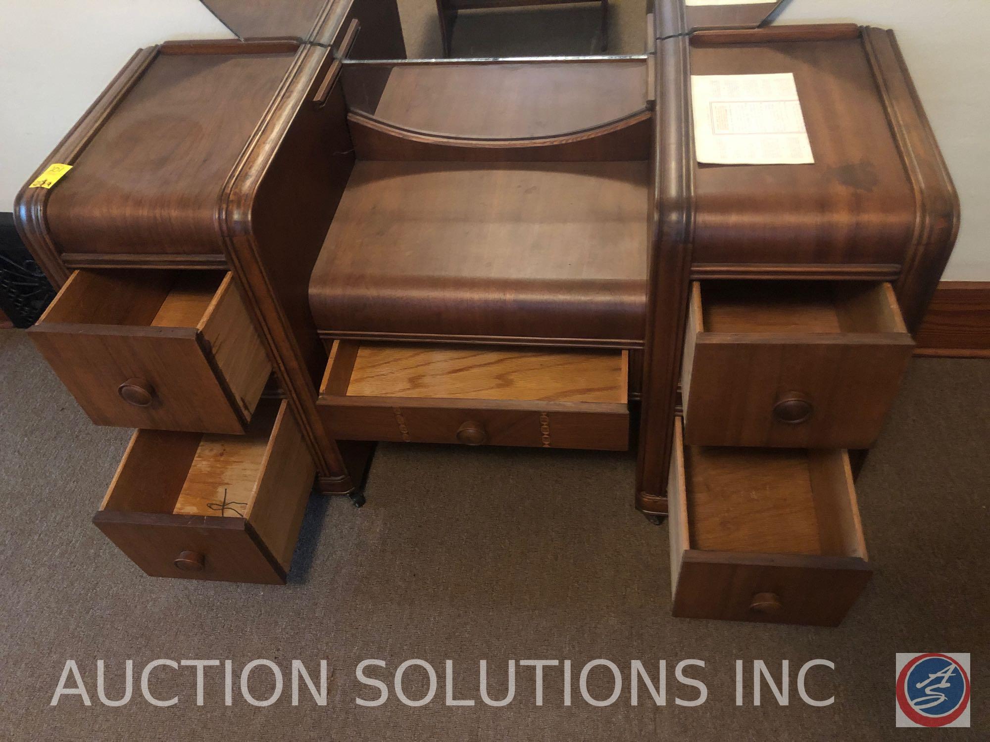 {{2XBID}} Vintage Vanity with Vanity Bench and Large Round Attached Mirror 47" x 17" x 27"; Mirror