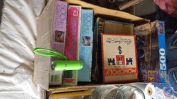 Vintage Mini Monopoly Game {{CONTAINS MONOPOLY MONEY, DICE, CARDS, NO GAME BOARD}}, Assorted Jigsaw