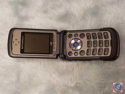 Nextel Motorola i576 Flip Phone with Belt Clip, Samsung Chrono Flip Phone in Original Box {{NO