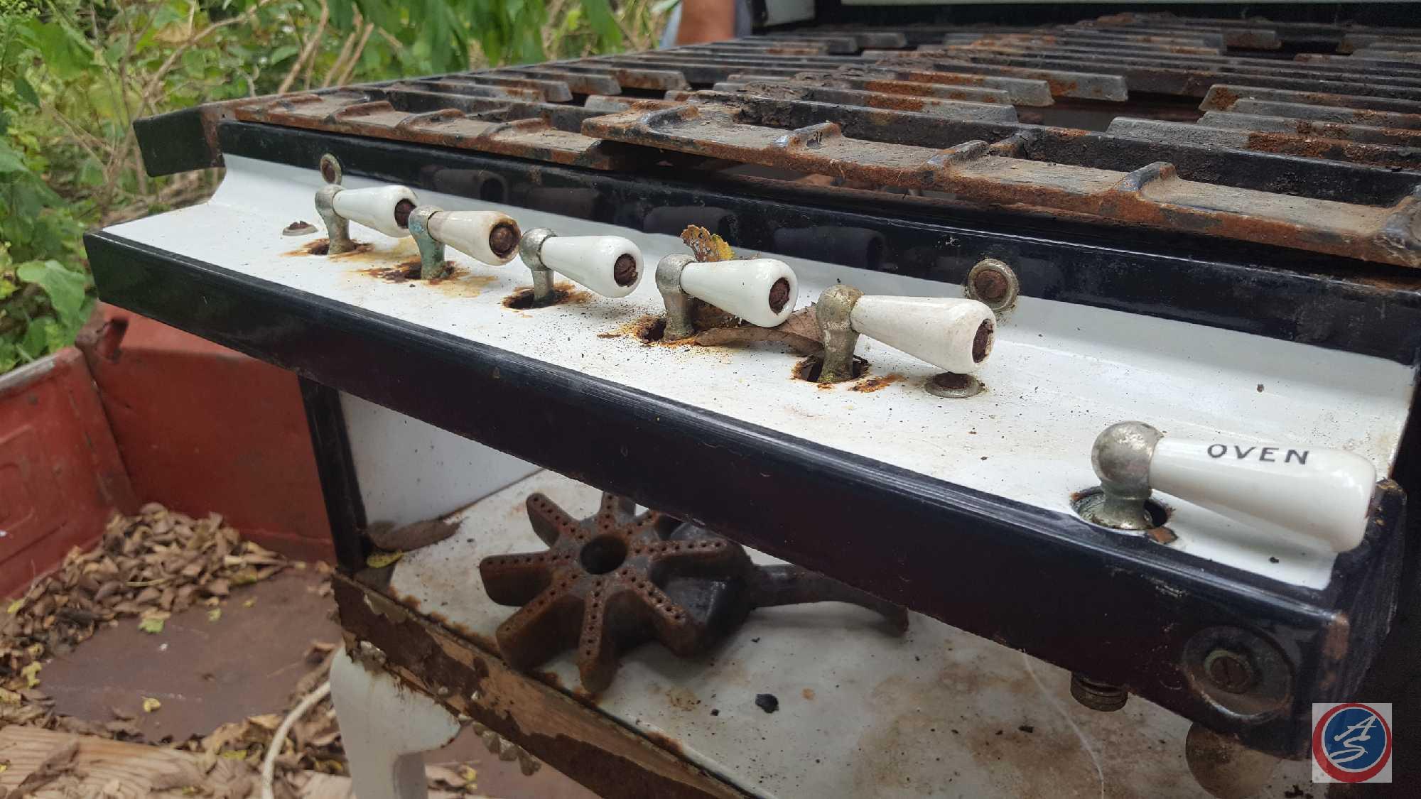 Antique Coles Hot Blast Propane Powered Enameled Stove
