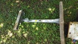 Propane Diverters and Regulator w/ (2) 100 Lb. Propane Tanks