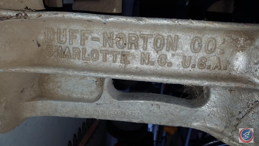 Duff-Norton Co. Model 1022 10 Ton Railroad Jack