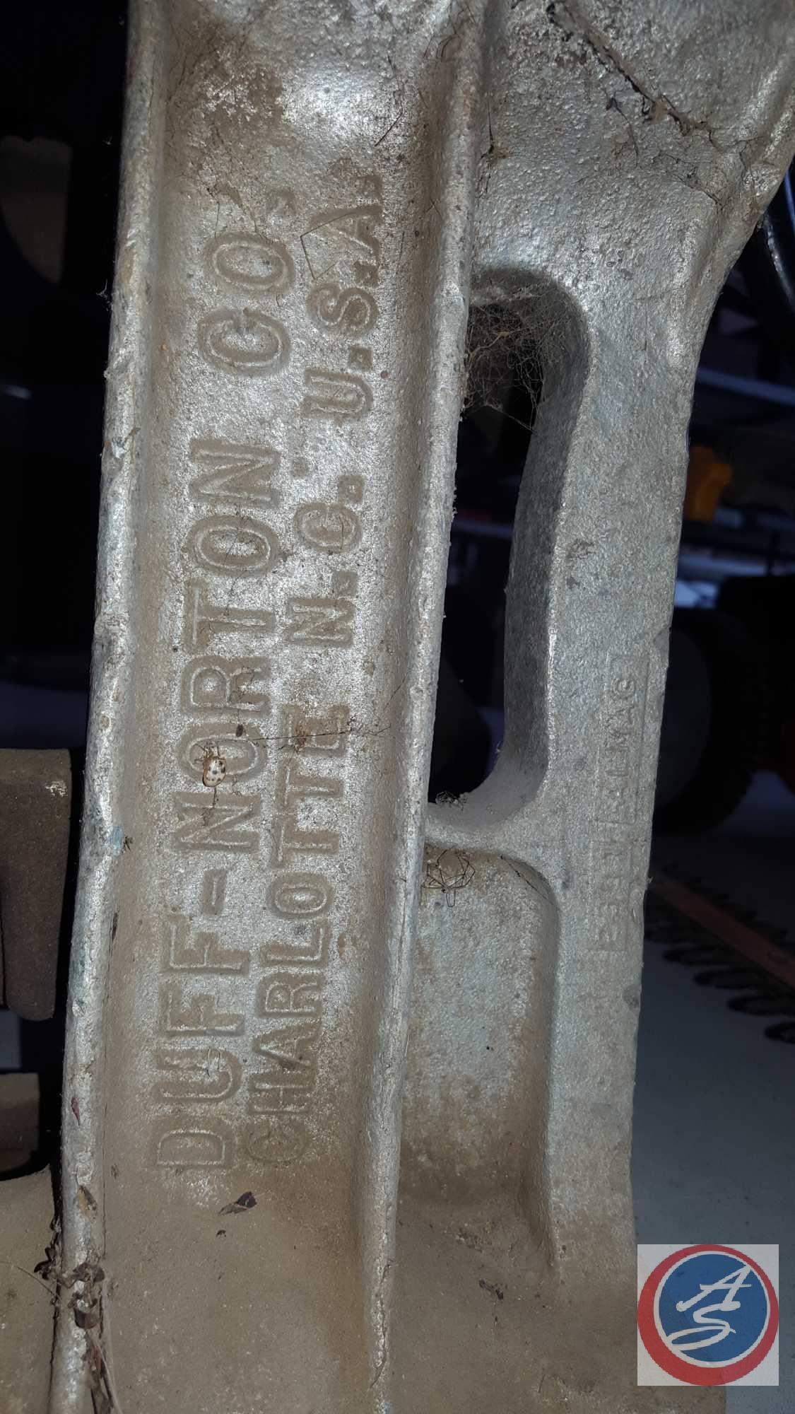 Duff-Norton Co. Model 1022 10 Ton Railroad Jack