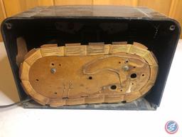 Vintage Broadcast Short Wave Radio [[NO MODEL NO. VISIBLE]]