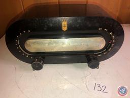 Vintage Zenith Portable Tube Radio Model No. H511Y