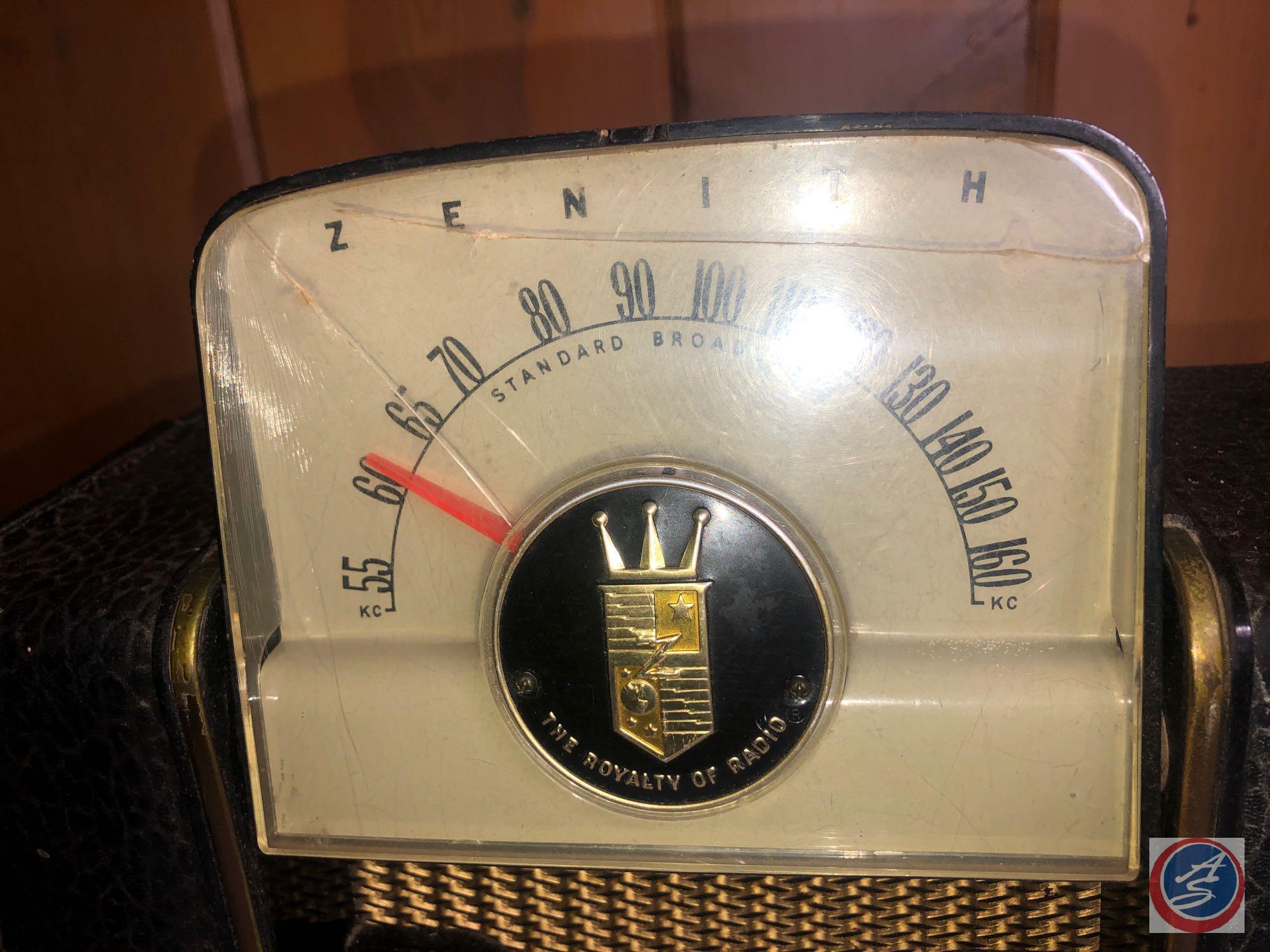 Vintage Zenith Standard Broadcast Radio Model No. G503Y [[MARKED THE ROYALTY OF RADIO]]