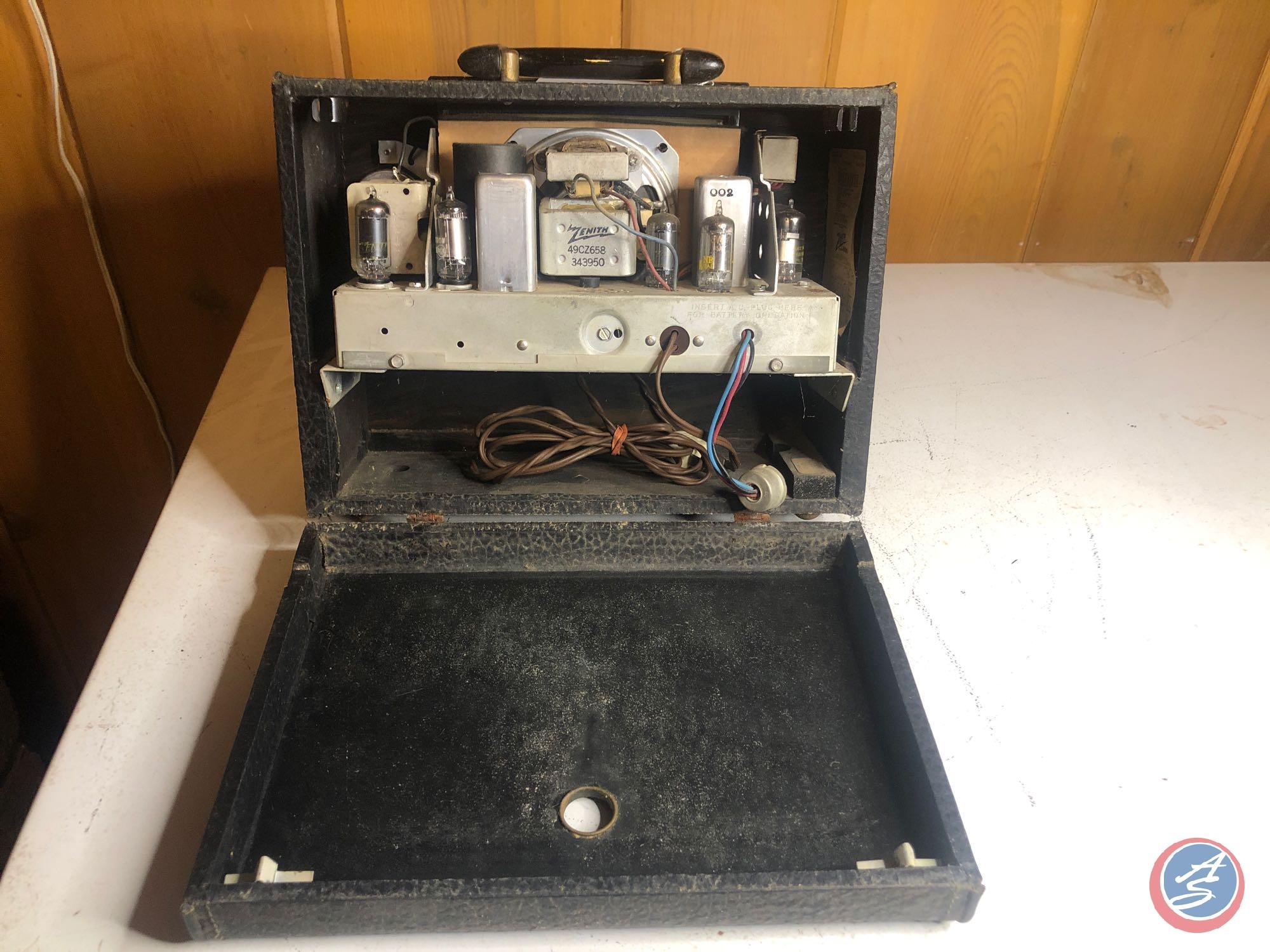 Vintage Zenith Standard Broadcast Radio Model No. G503Y [[MARKED THE ROYALTY OF RADIO]]