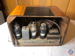 Airline Vintage Portable Tube Radio [[NO MODEL NO. VISIBLE]]