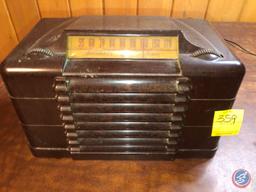 Setchell Carlson Vintage Portable Radio Marked 29130-A, 305