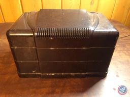 Setchell Carlson Vintage Portable Radio Marked 29130-A, 305