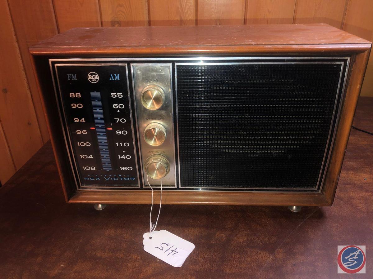 Victrola Vintage RCA Victor Model No. 3RC76