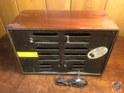 1947 General Electric Vintage Standard Broadcast Radio Model No. 221