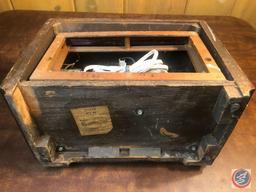 Philco Vintage Transitone Portable Tube Radio Model No. PT-6