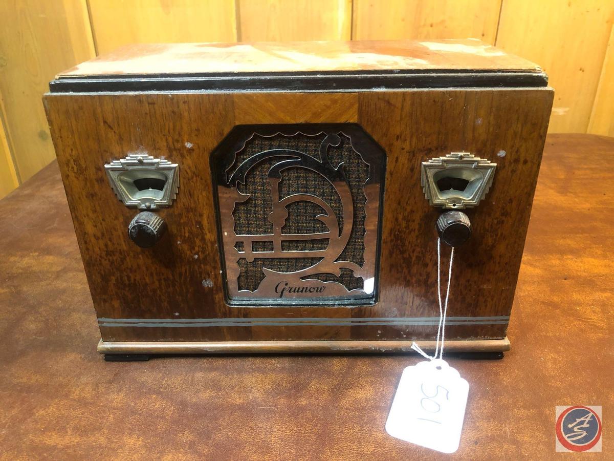 1033 Grunow Vintage Portable Tube Radio Model No. 501