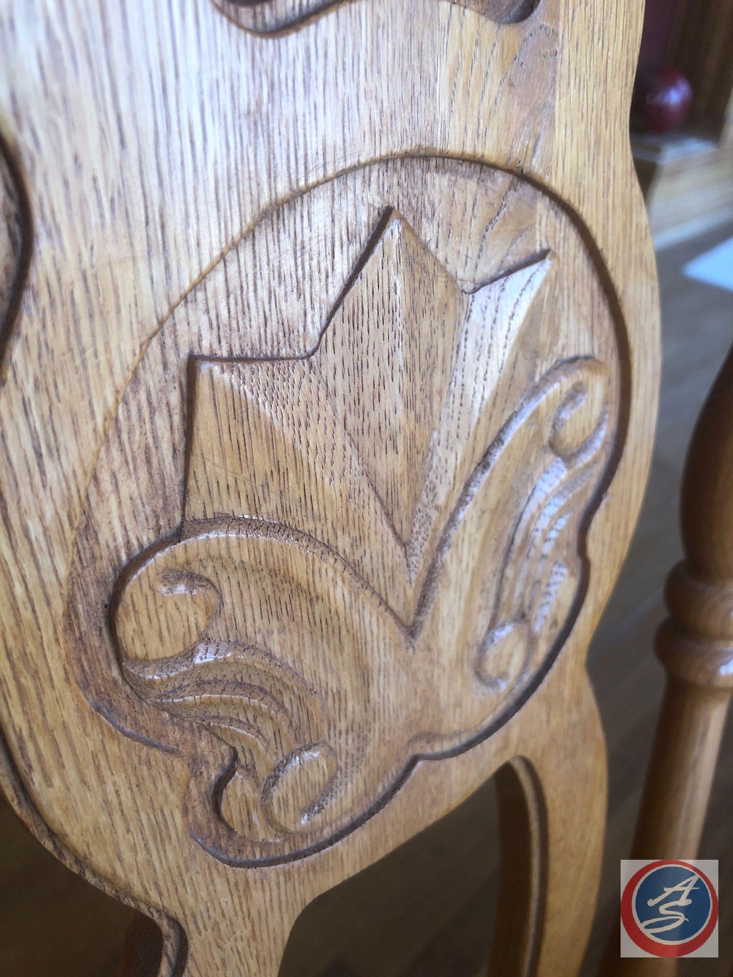 {{5X$BID}} Round Claw Foot Pedestal Drop Leaf Table Measuring 48" X 30" [[NO LEAF]] and (4) Oak