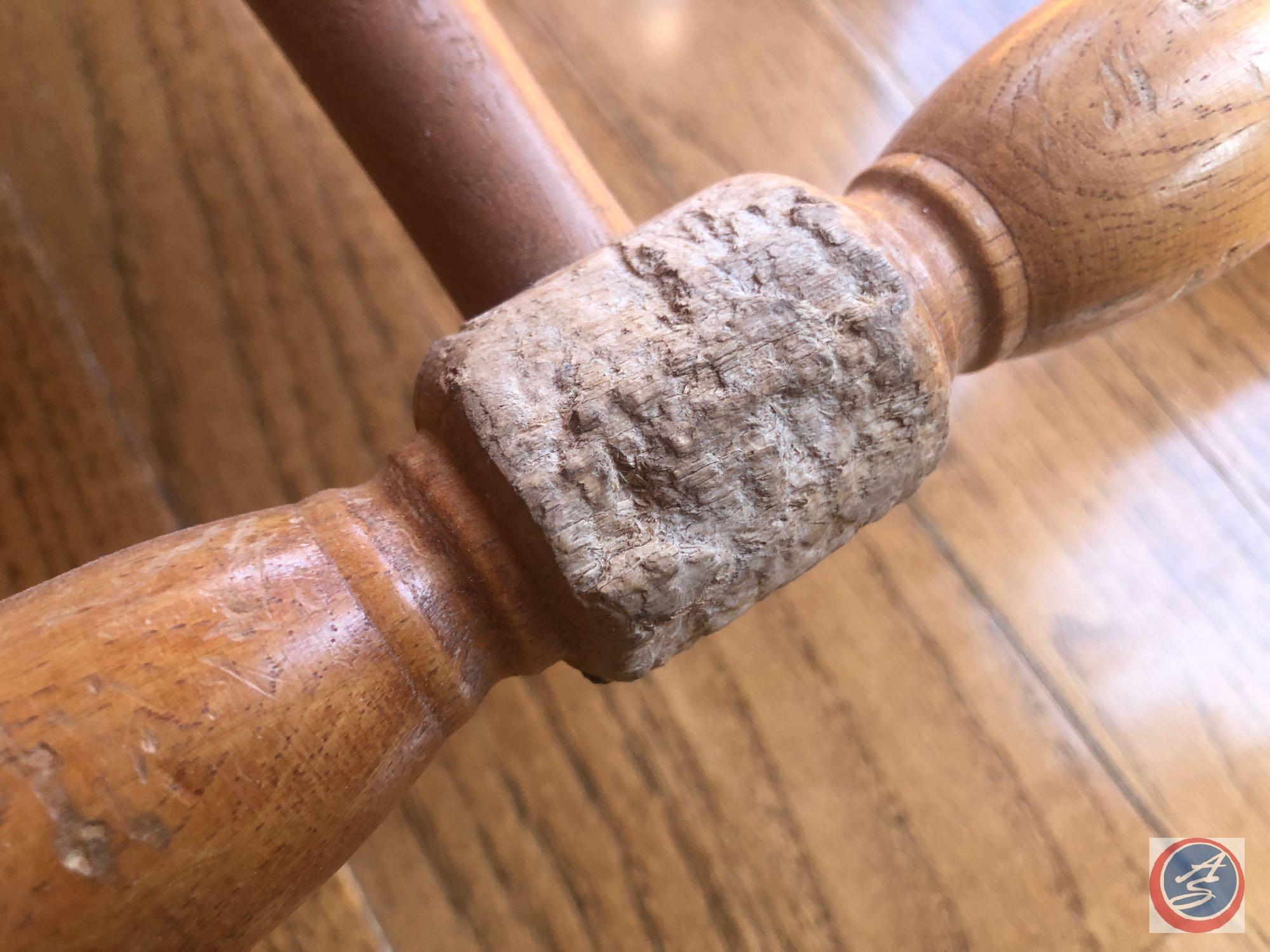 {{5X$BID}} Round Claw Foot Pedestal Drop Leaf Table Measuring 48" X 30" [[NO LEAF]] and (4) Oak