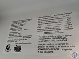 Fridgidaire side by side refrigerator/freezer