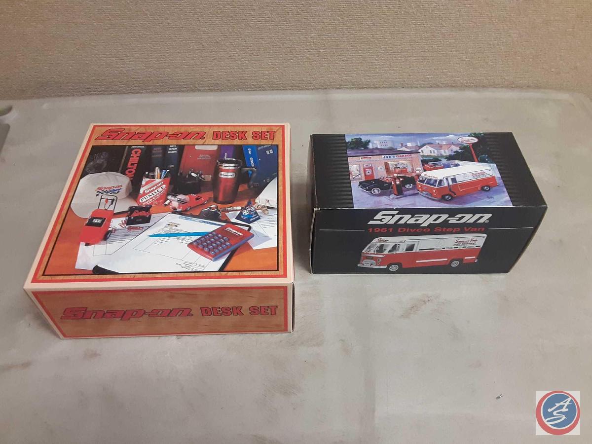 Snap-on Desk set,... Snap-on 1961 Divco step Van