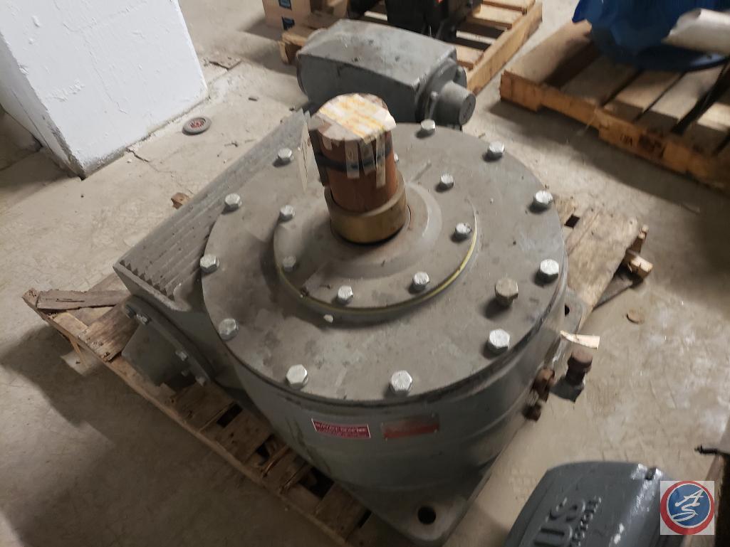 Double Worm Speed Reducer,PN: DV120GJM SN: 170403,Single,Double and Triple Reductions Ratios of 5:1