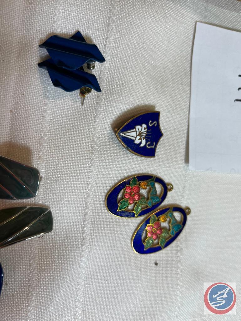 Necklace and earrings with matching pendant