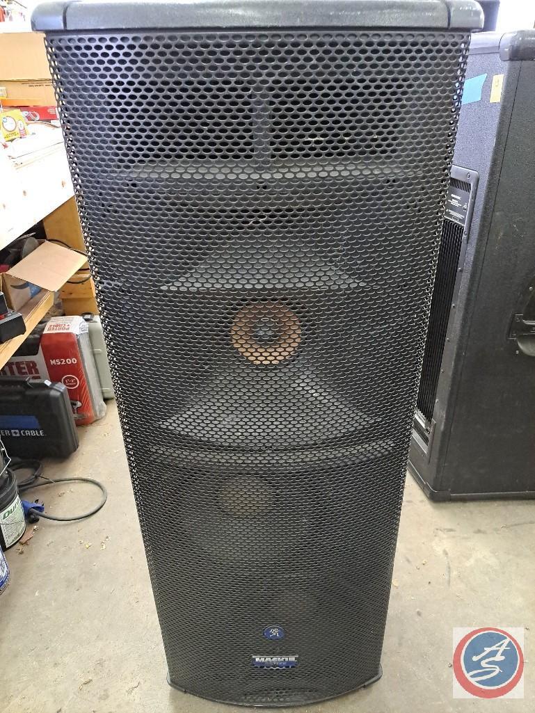 Mackie model SA1232