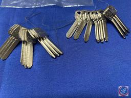 (18) Ford Key Blanks, (8) Ford Key Blanks C5SZ-6243562-A, (11) Ford Key Blanks C60Z-6243562-A