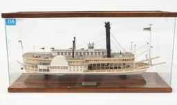 Robert E Lee paddle boat