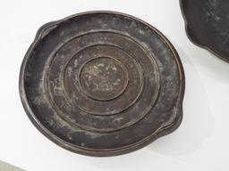 Griswold #9 cast iron skillet & lid