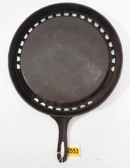 Odorless cast iron No.869 Skillet?