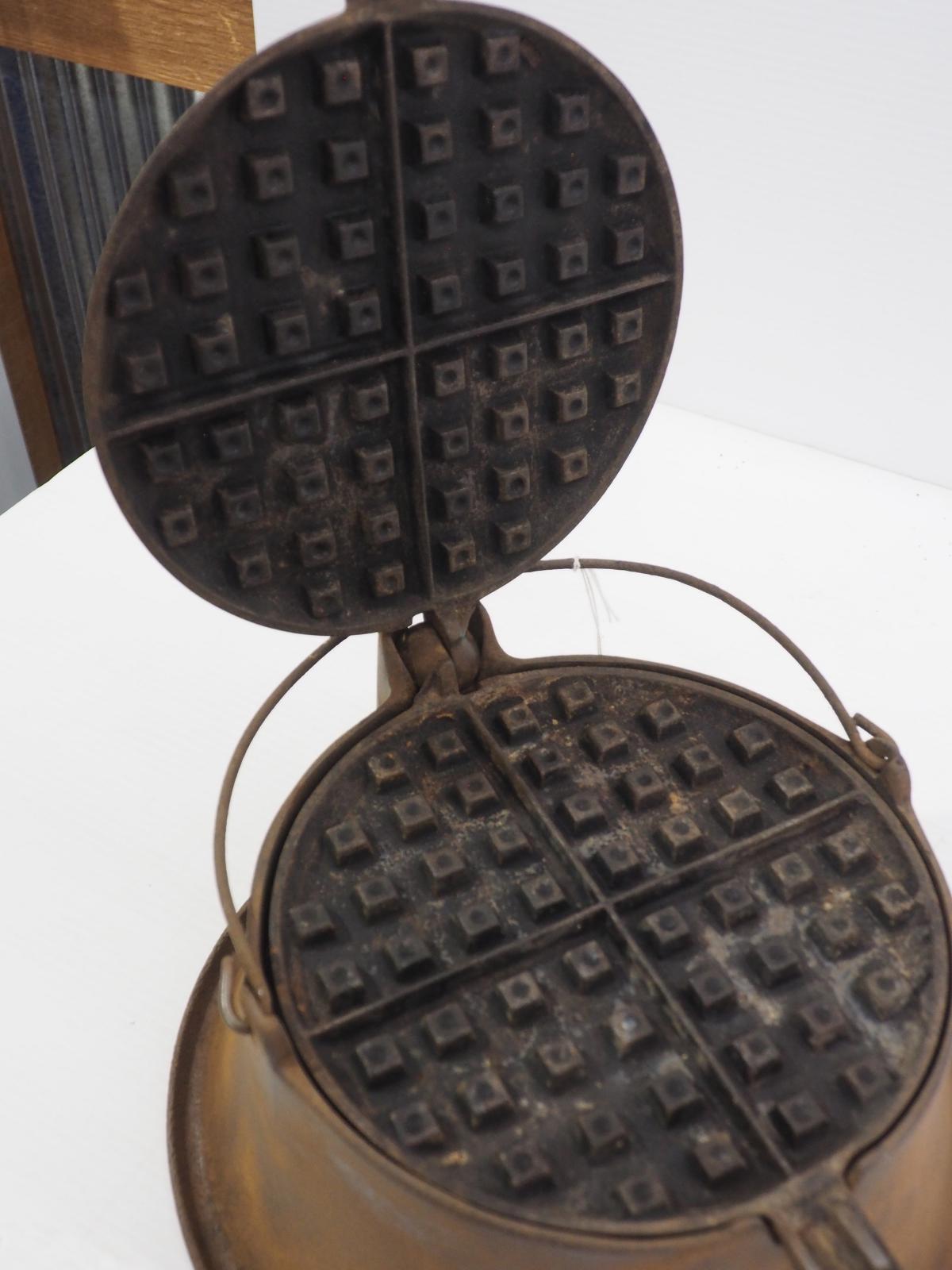 Wardway cast iron waffle iron