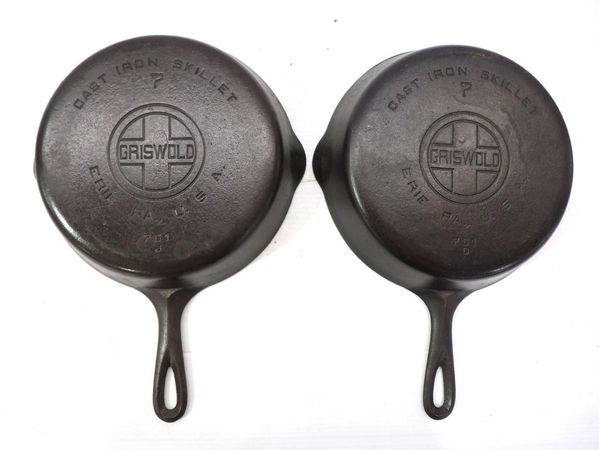 (2) Griswold No.7 cast iron skillets