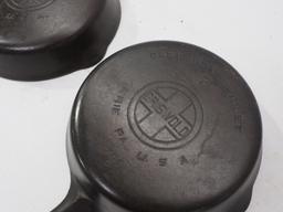 (2) Griswold No.7 cast iron skillets
