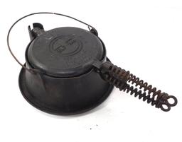Griswold No.8 cast iron waffle iron