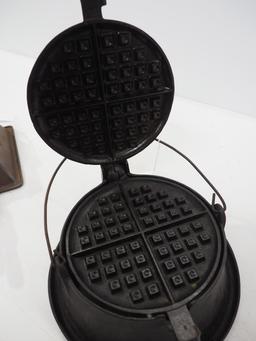 Griswold No.8 cast iron waffle iron