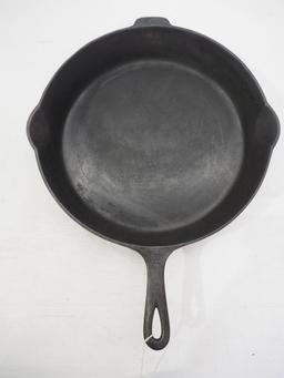 Griswold cast iron No.12 Skillet