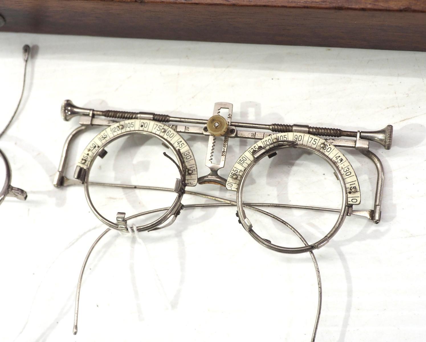 Opthamologist eye glass sample case