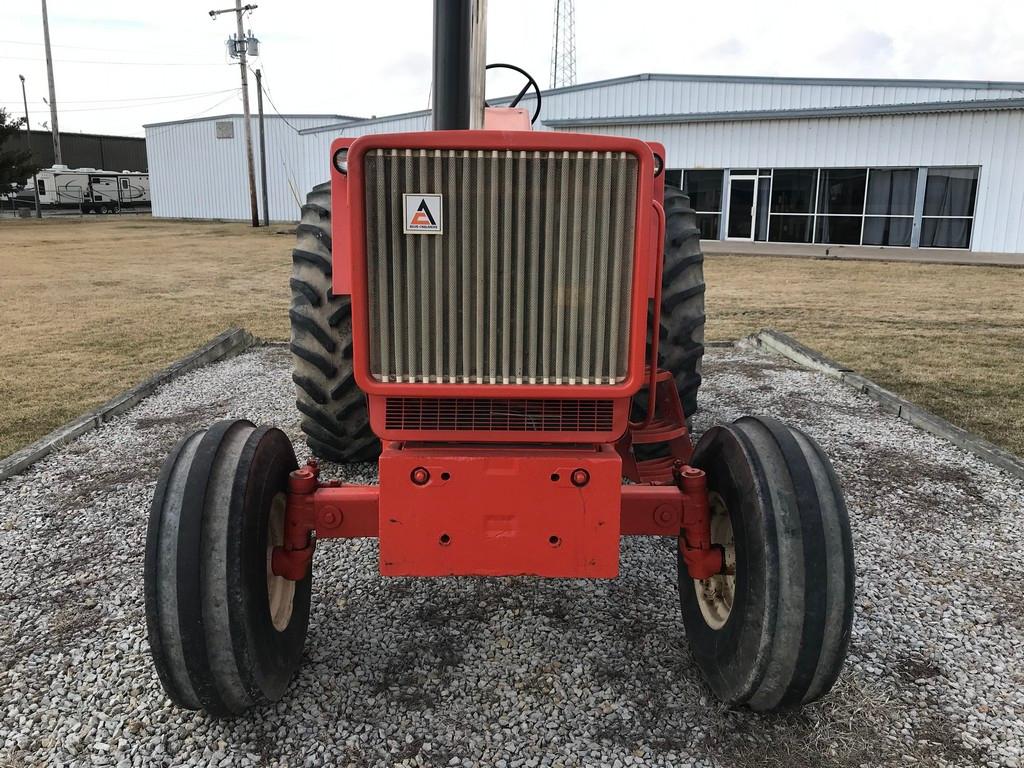 1972 ALLIS CHALMERS 210 OPEN STATION TRACTOR