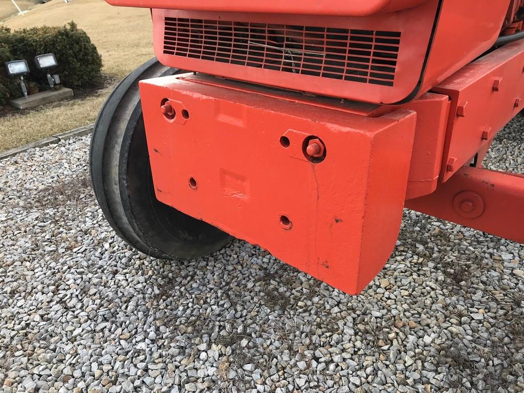 1972 ALLIS CHALMERS 210 OPEN STATION TRACTOR