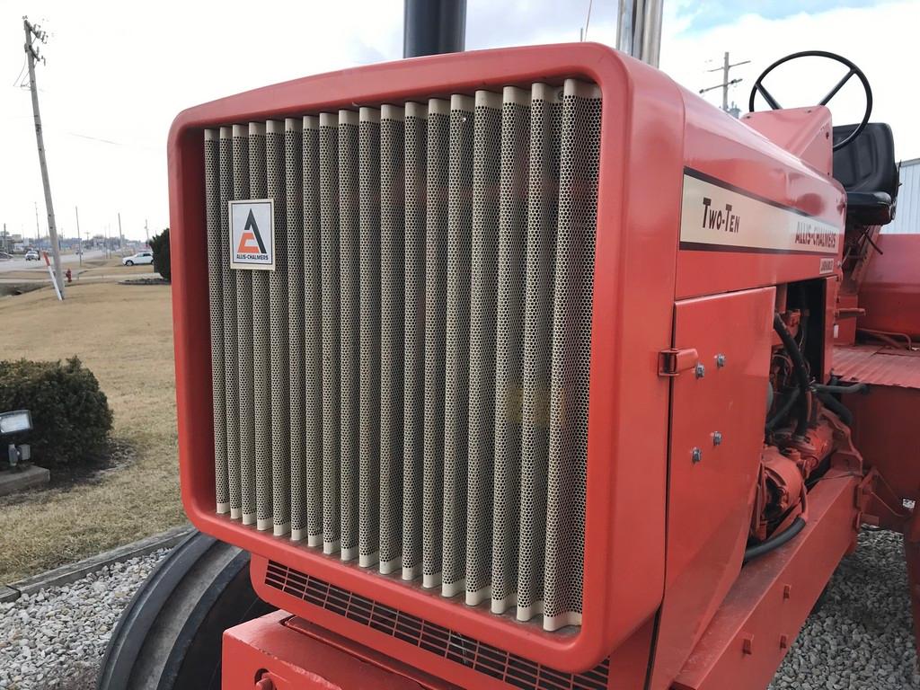 1972 ALLIS CHALMERS 210 OPEN STATION TRACTOR