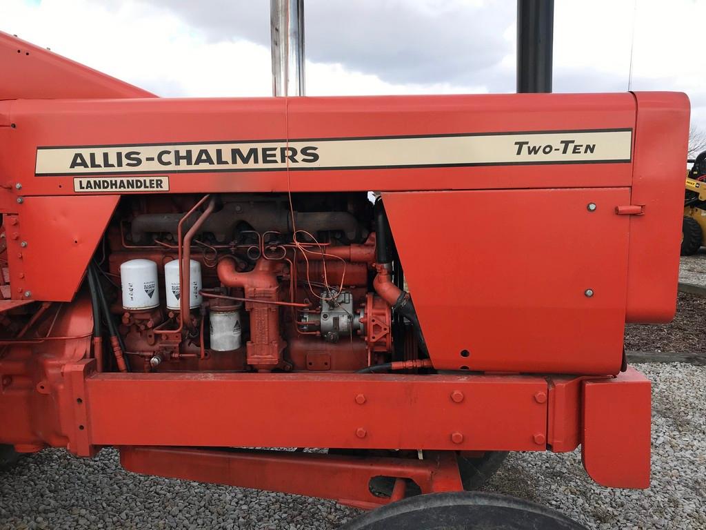 1972 ALLIS CHALMERS 210 OPEN STATION TRACTOR