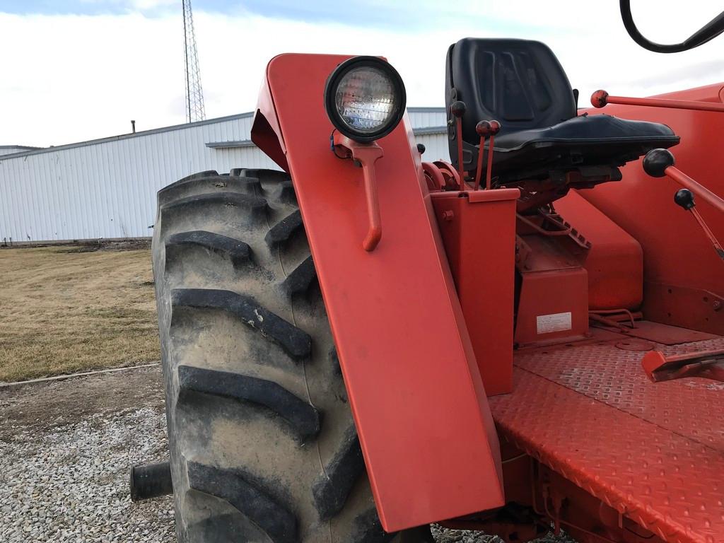 1972 ALLIS CHALMERS 210 OPEN STATION TRACTOR