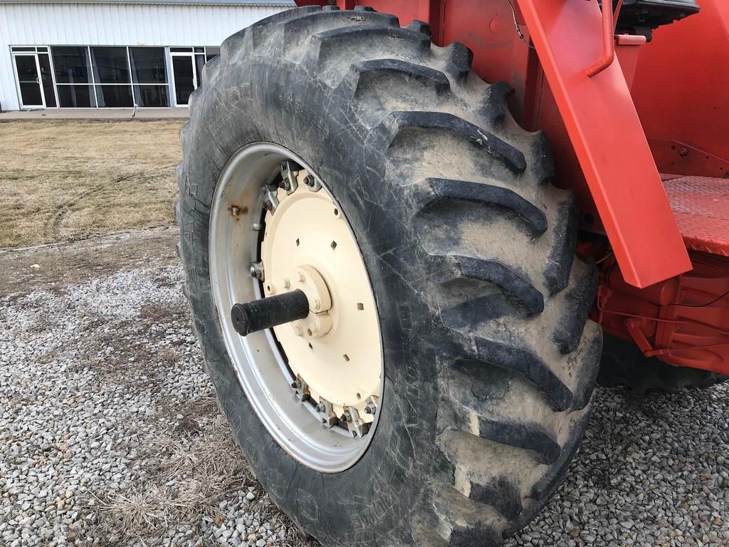 1972 ALLIS CHALMERS 210 OPEN STATION TRACTOR