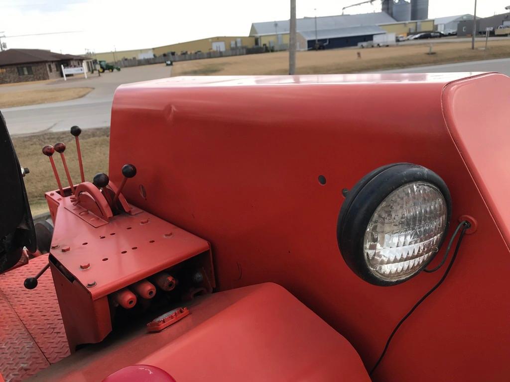 1972 ALLIS CHALMERS 210 OPEN STATION TRACTOR