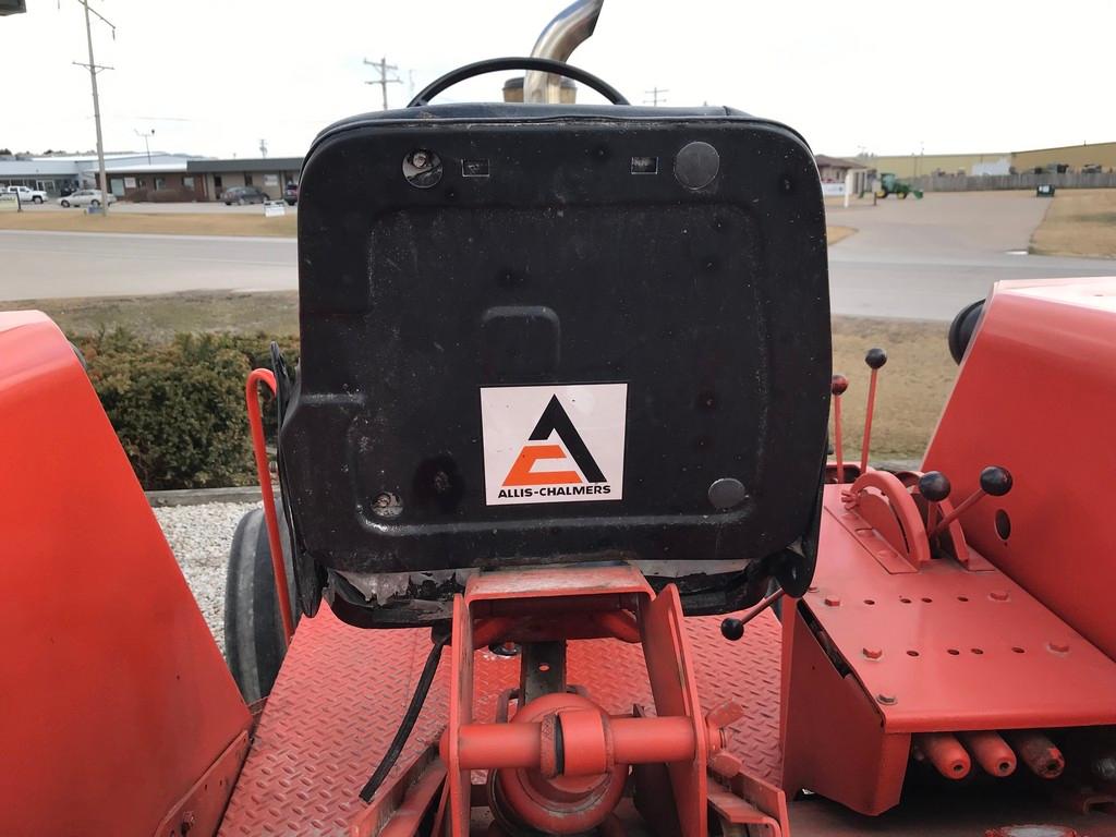 1972 ALLIS CHALMERS 210 OPEN STATION TRACTOR