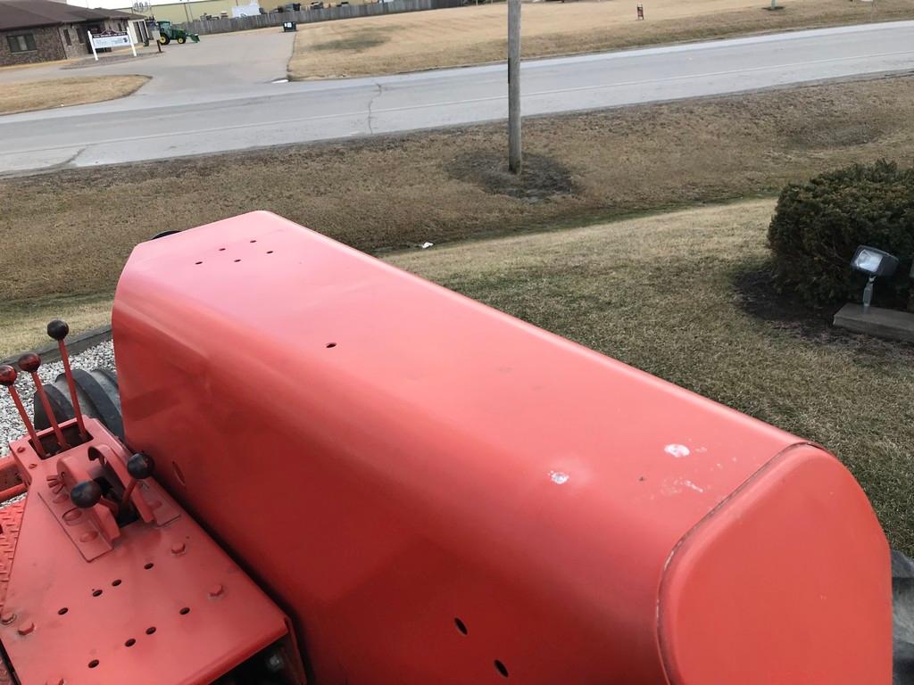 1972 ALLIS CHALMERS 210 OPEN STATION TRACTOR