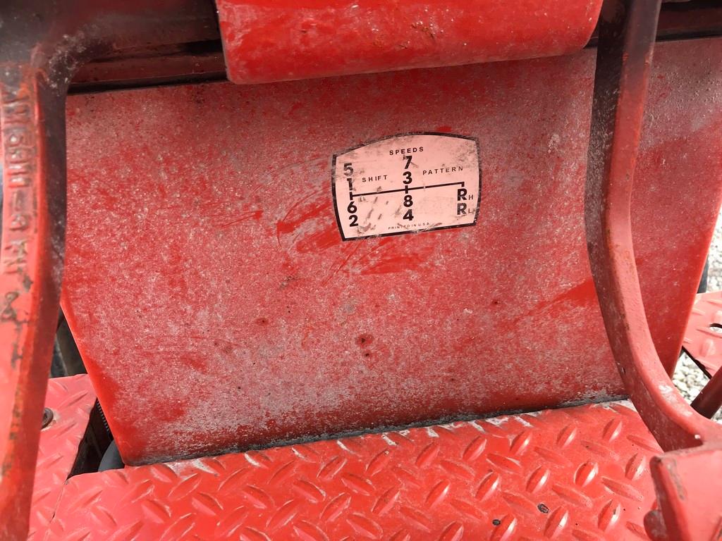 1972 ALLIS CHALMERS 210 OPEN STATION TRACTOR