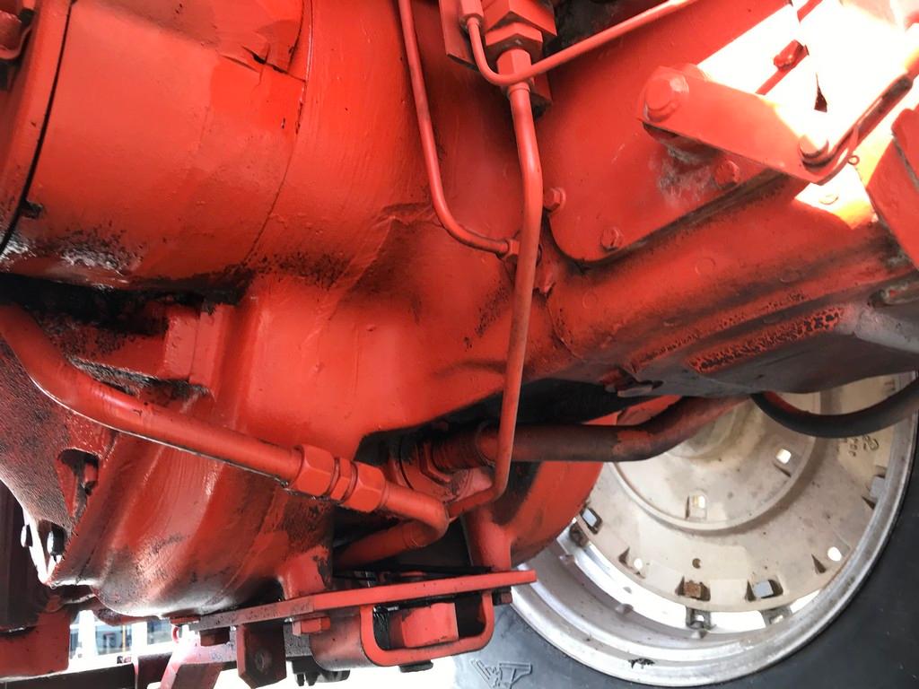 1972 ALLIS CHALMERS 210 OPEN STATION TRACTOR