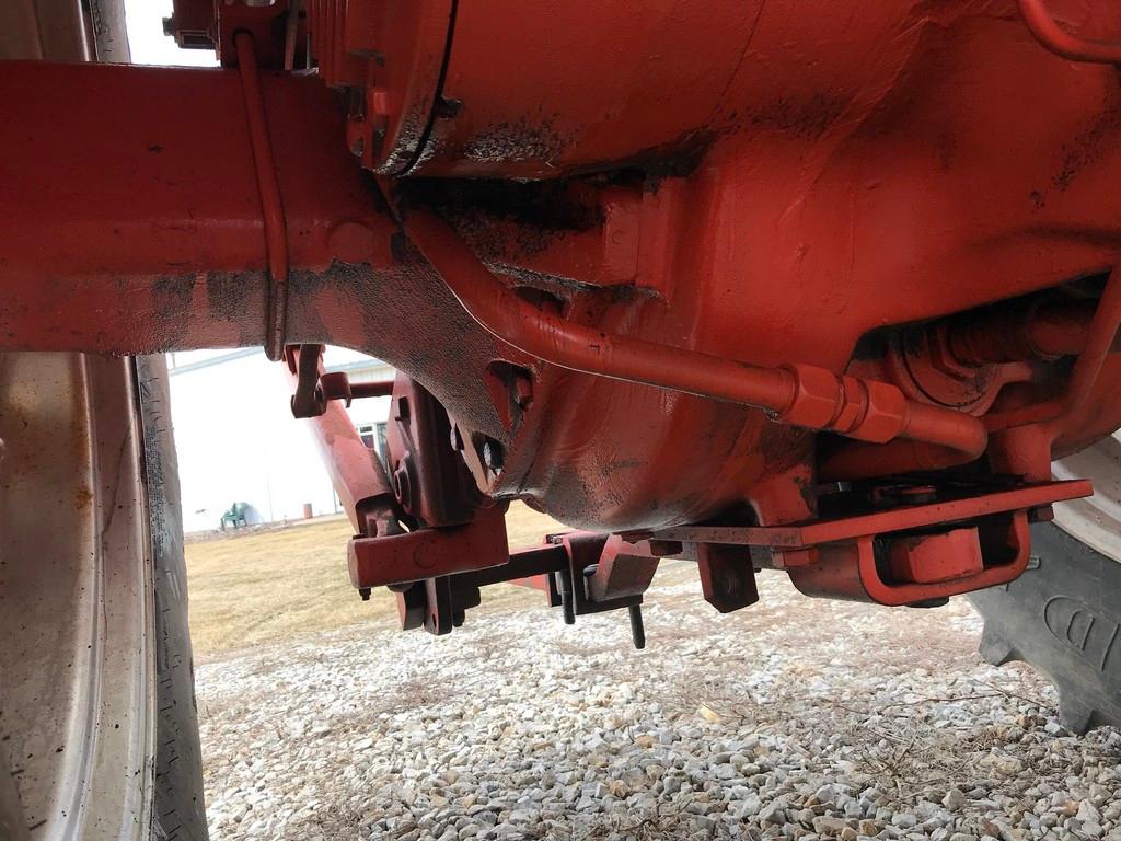 1972 ALLIS CHALMERS 210 OPEN STATION TRACTOR